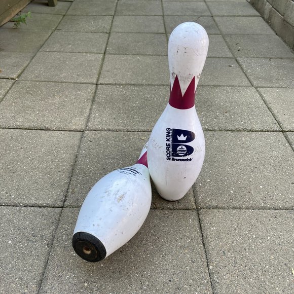 Set Of 2 Vintage Real Used Bowling Pins Decor Bookends Projects - Picture 7 of 8